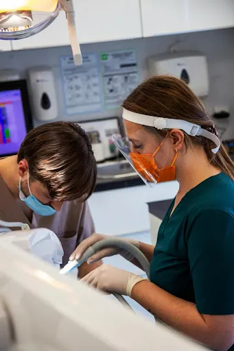 Exacto Stomatologia: Dentysta Poznań - Gabinet Stomatologiczny | Implanty | Licówki | Ortodonta | Leczenie kanałowe